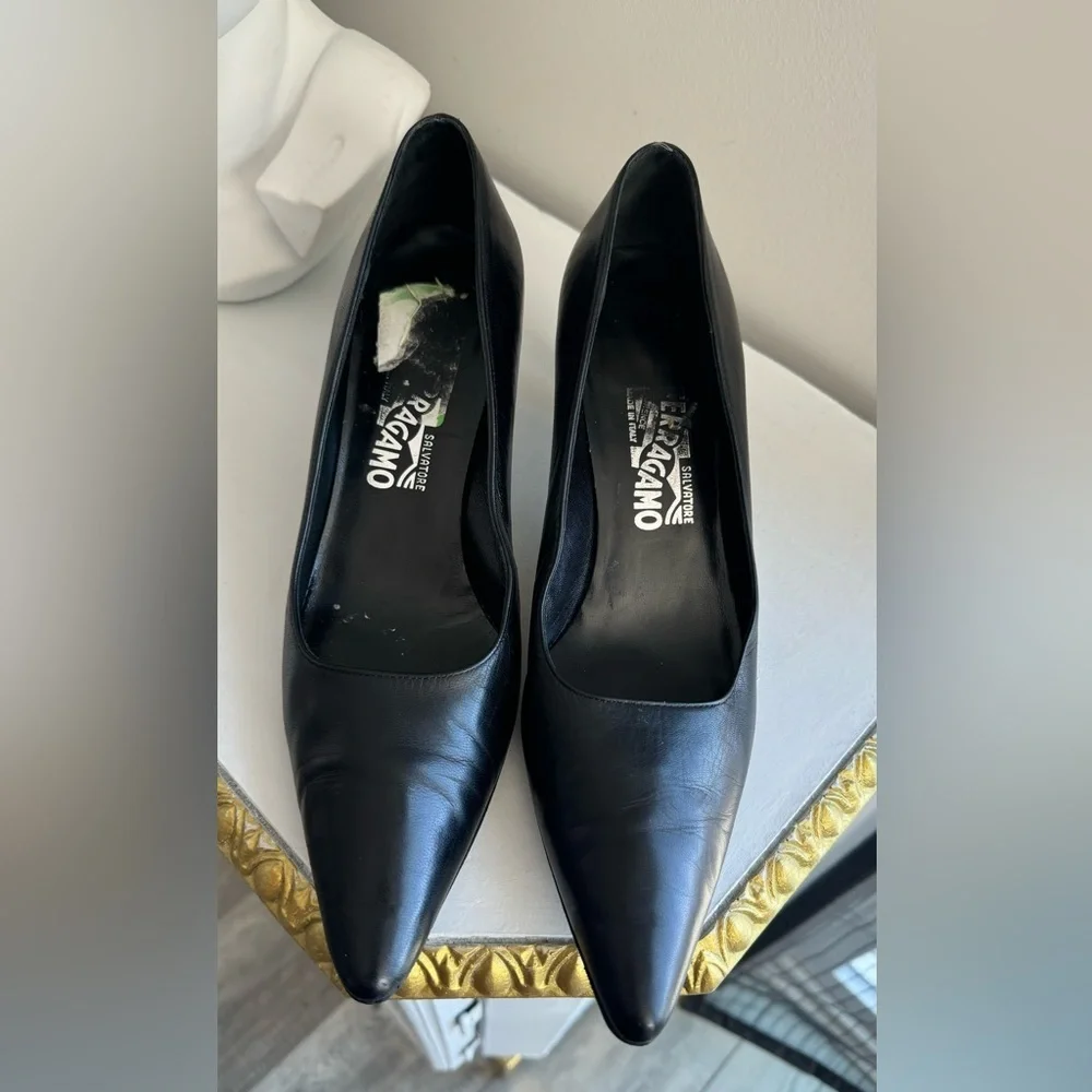 Ferragamo Black Leather Women's Shoes.
